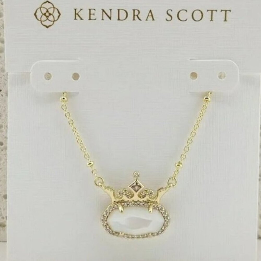 💎Kendra Scott Ivory Princess Gold Short Pendant Necklace🎀